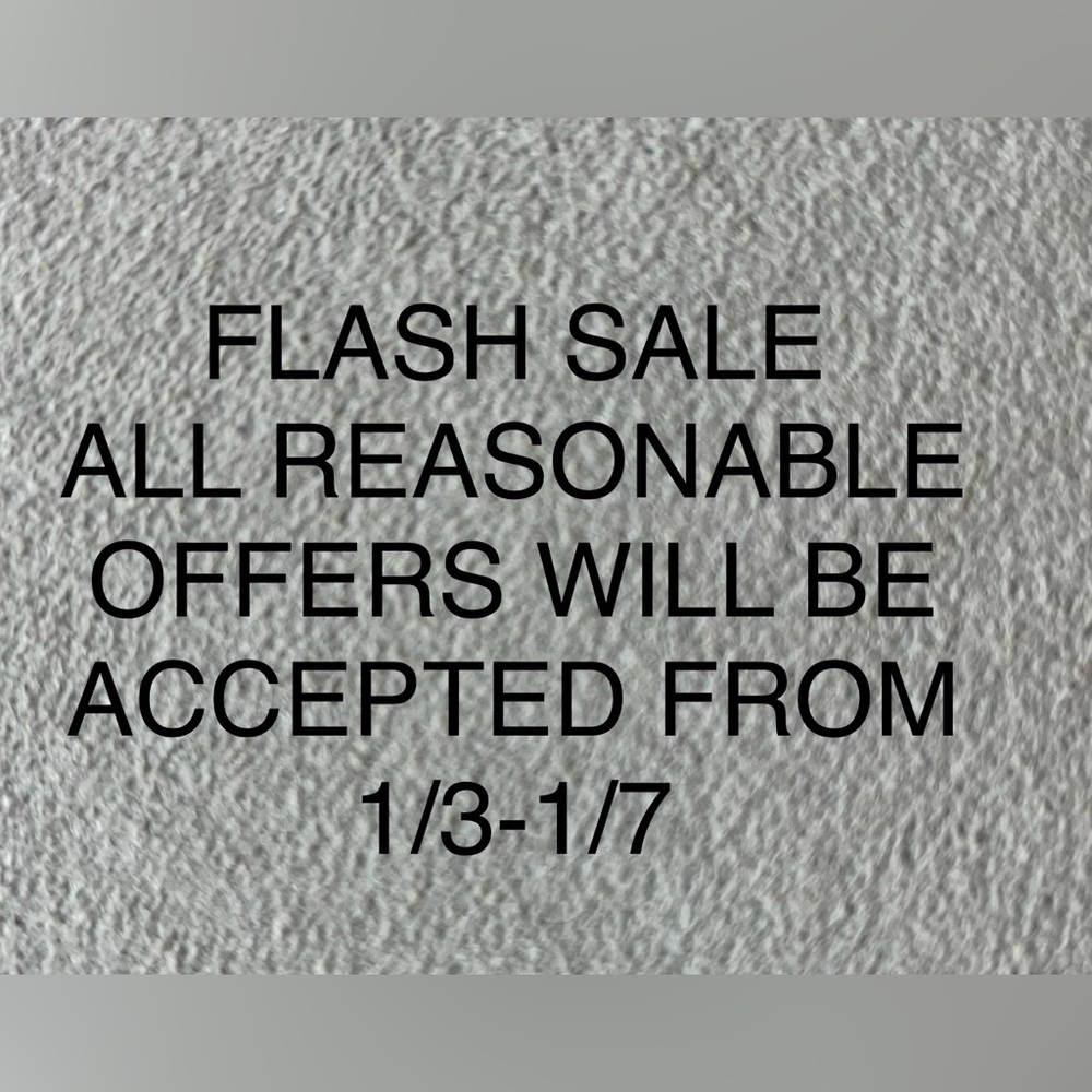 CLOSET FLASH SALE